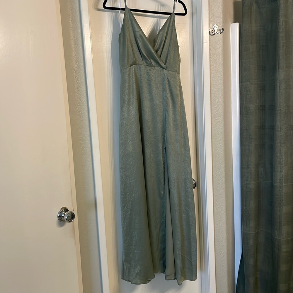 Lulus Constantine Dusty Sage Satin Maxi /size L /great condition